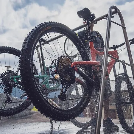 Готель Club Only - By Mountain 3*