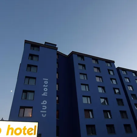 Hotel Club Only - By Mountain