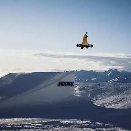 ホテル Club Only - By Mountain 3*