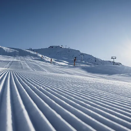 ホテル Club Only - By Mountain 3*