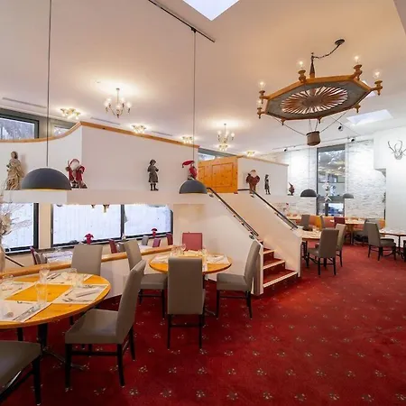 Готель Club Only - By Mountain 3*