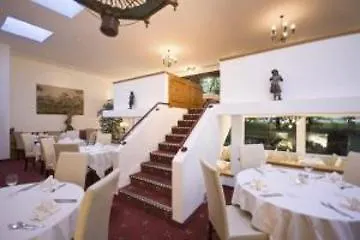 Club Only - By Mountain 3*