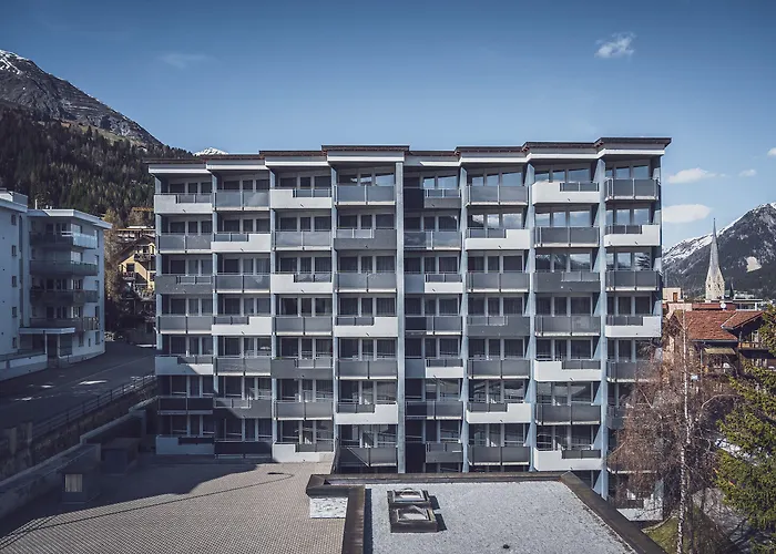 Club Only - By Mountain 3*