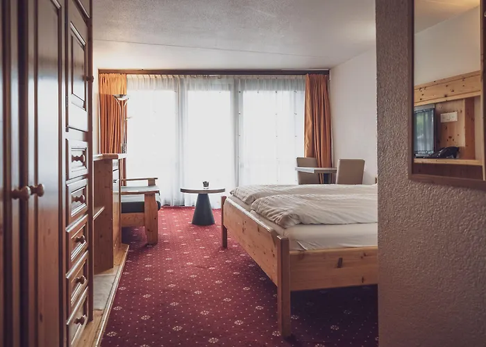 Hotel Club Only - By Mountain