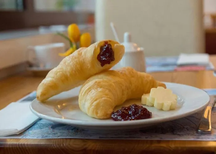 Club Only - By Mountain Davos