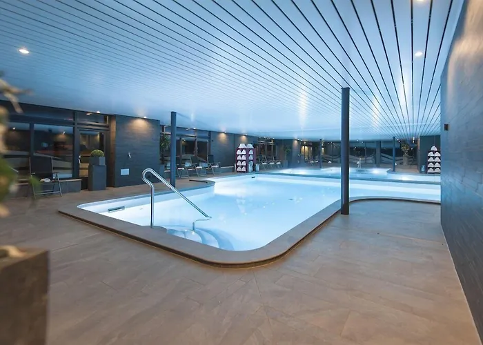 Club Only - By Mountain Davos