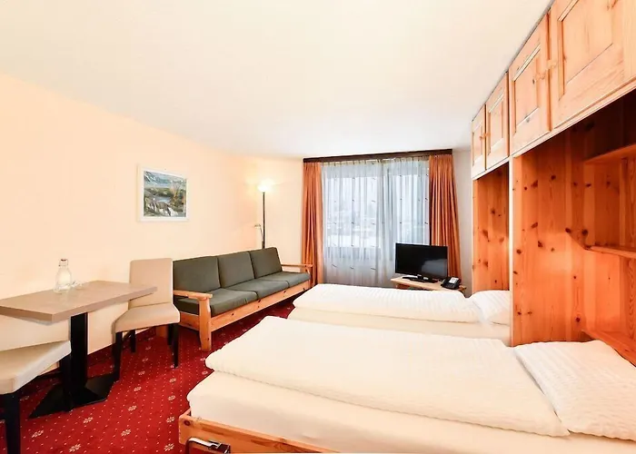 Hotel Club Only - By Mountain