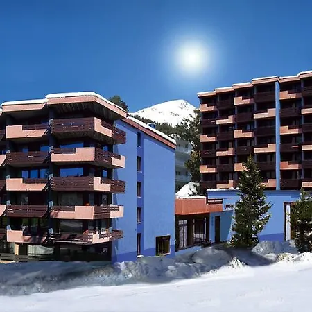 Club Only - By Mountain 3*