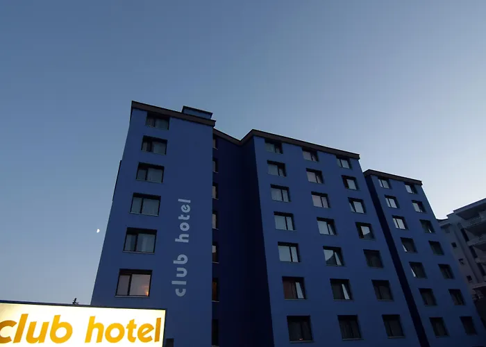 Hotel Club Only - By Mountain